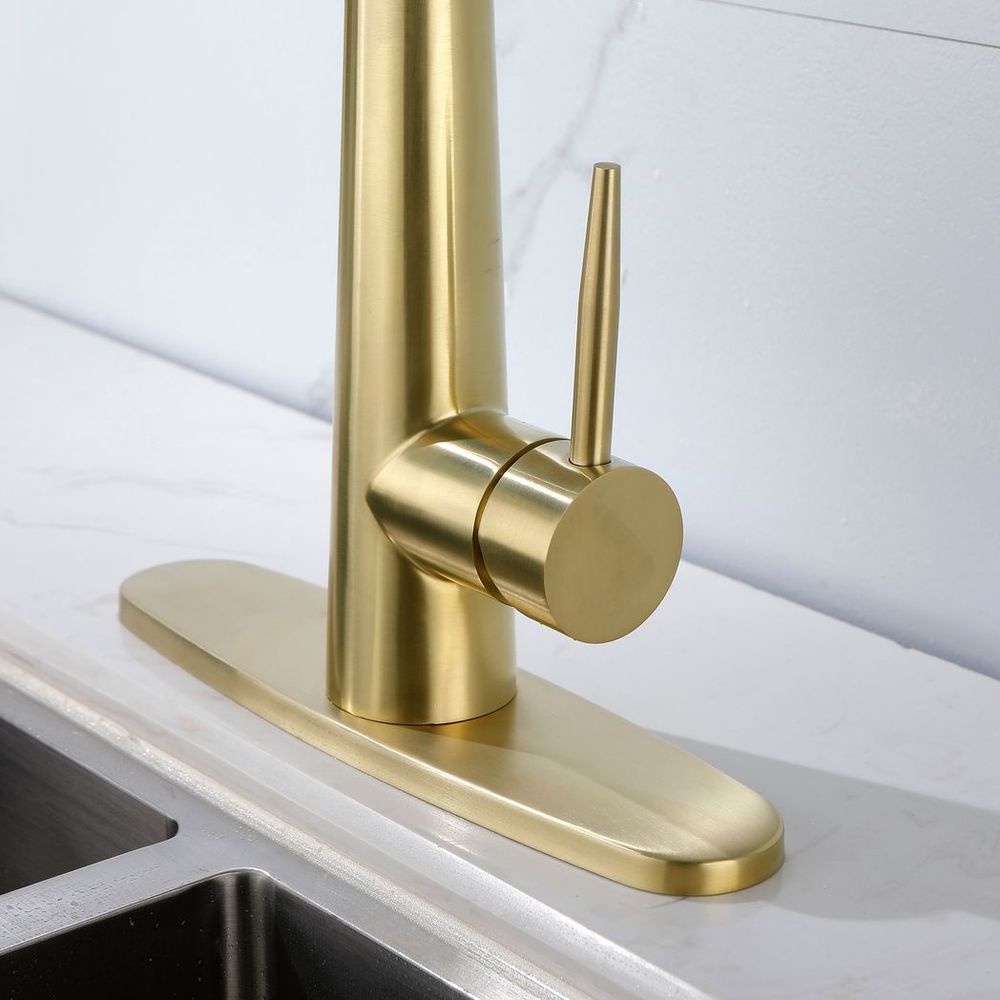 Gold Kitchen Faucets with Pull Down Sprayer, Kitchen Sink Faucet with Pull Out Sprayer,Fingerprint Resistant, Single Hole Deck Mount, Single Handle Copper Kitchen Faucet,