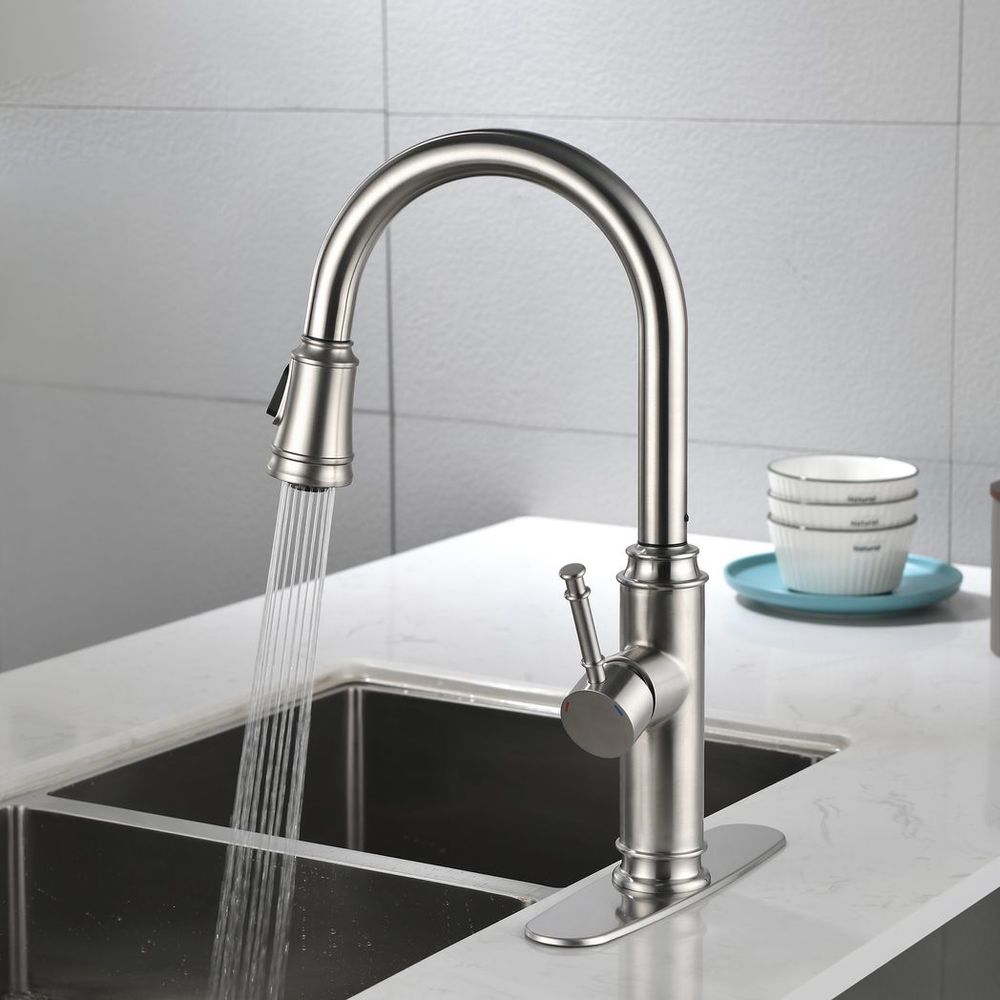 Single Handle High Arc Pull Out Kitchen Faucet,Single Level Stainless Steel Kitchen Sink Faucets with Pull Down Sprayer